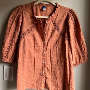 RUST PEASANT BLOUSE WITH SHOULDER DETAIL